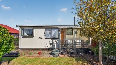 100 Kuripuni Street, Kuripuni, Masterton - Carousel 1