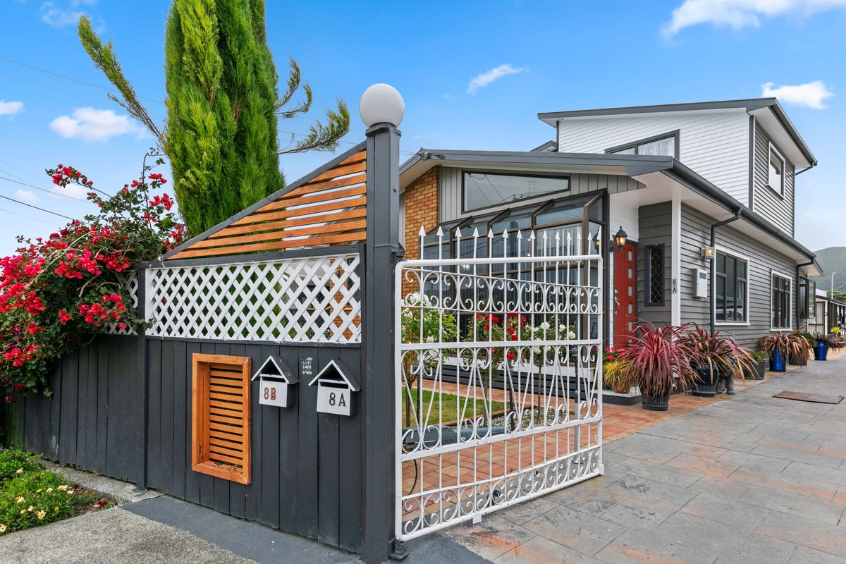 8A Baldwin ST, MOERA, LOWER HUTT - Carousel 2