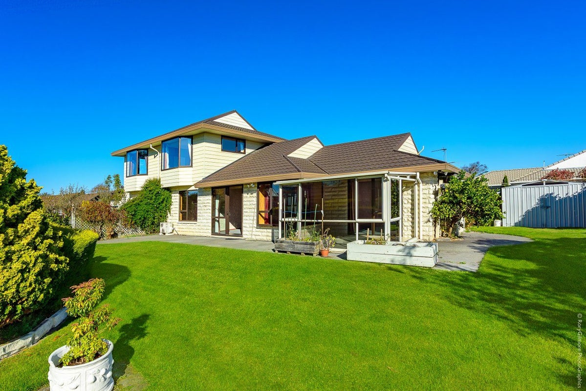 32 Ben Nevis Drive, Broomfield, Christchurch - Carousel 1