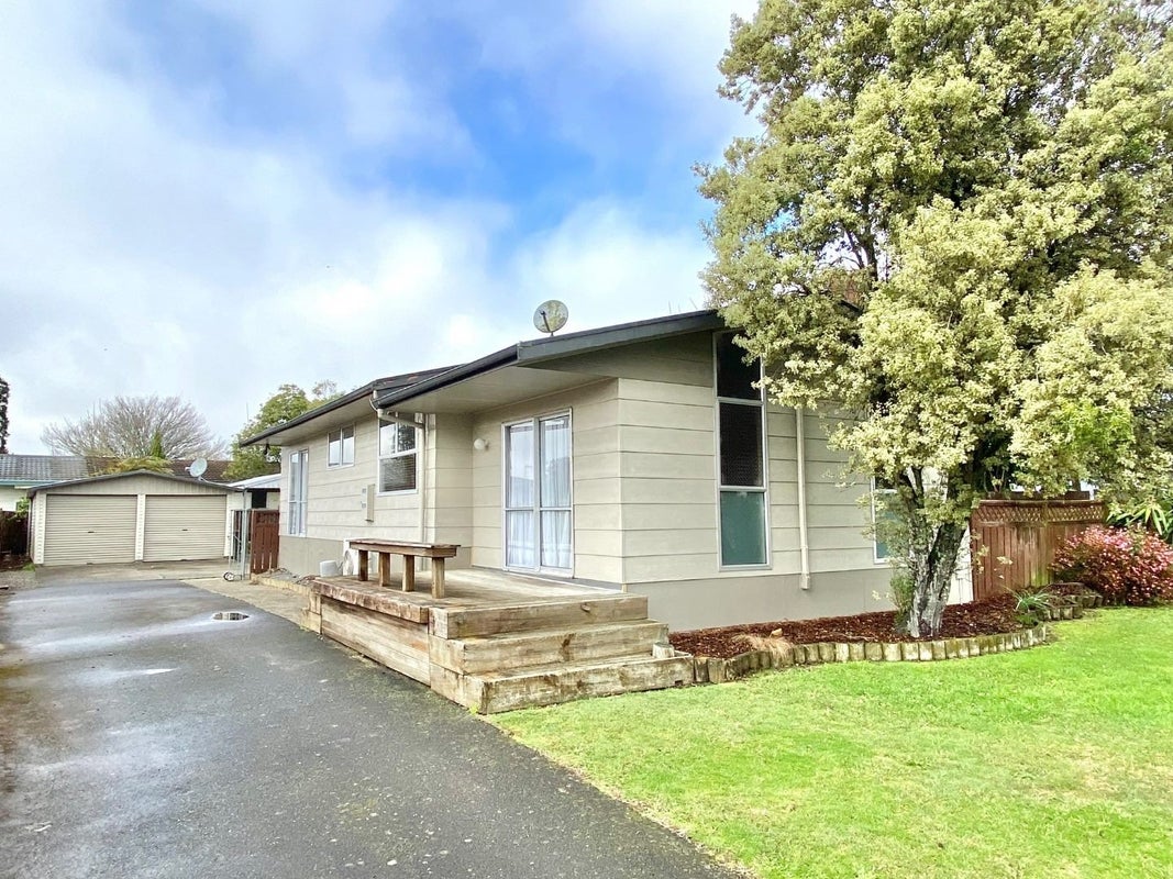 31 Karen Crescent, Dinsdale, Hamilton - Carousel 1
