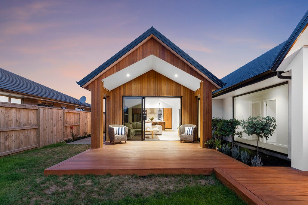 5 Monaro Place, Papamoa Beach, Tauranga - Carousel 1