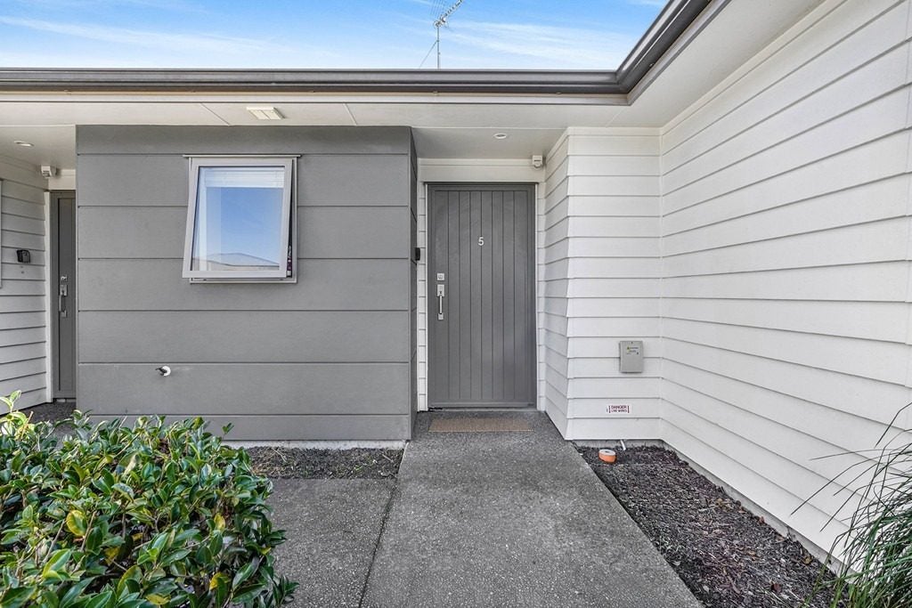 5/5 Jones Crescent, Melville, Hamilton - Carousel 1