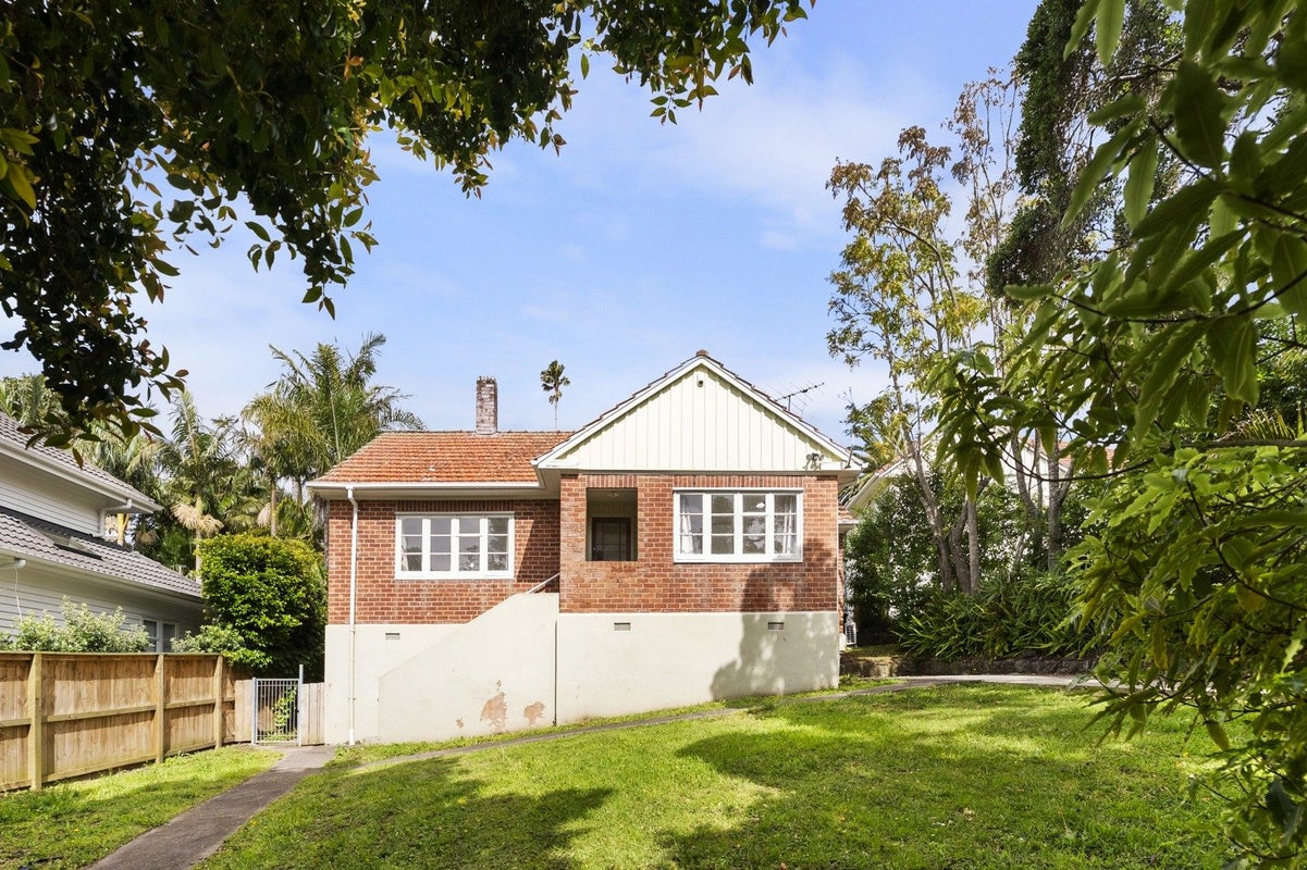 17 Apihai Street, Orakei, Auckland - Carousel 1