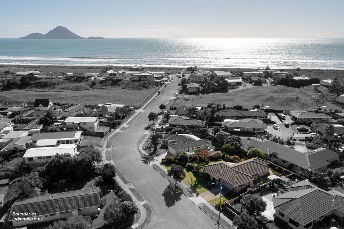 14 Ohuirehe Road, Coastlands, Whakatane - Carousel 1