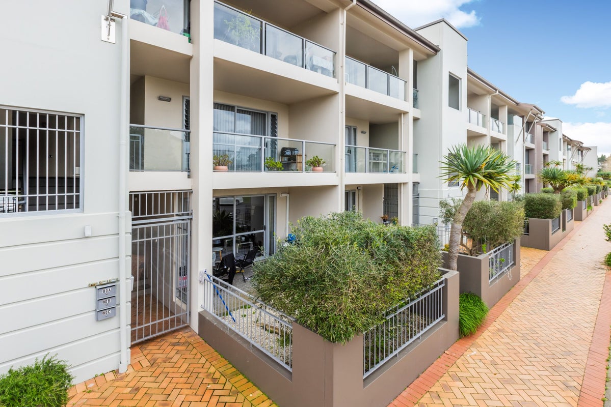 80B Michael Jones Drive, Flat Bush, Auckland - Carousel 2