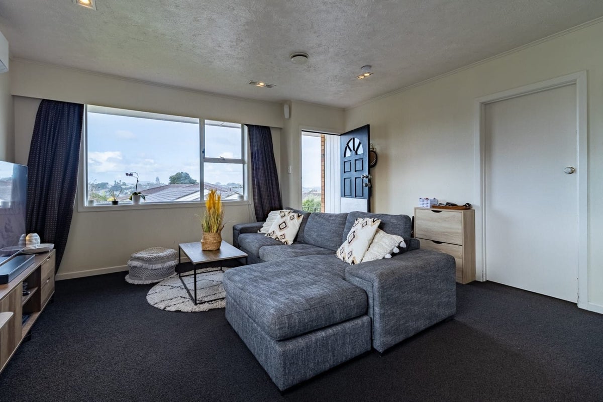 1/54 Richards Avenue, Forrest Hill, Auckland - Carousel 2