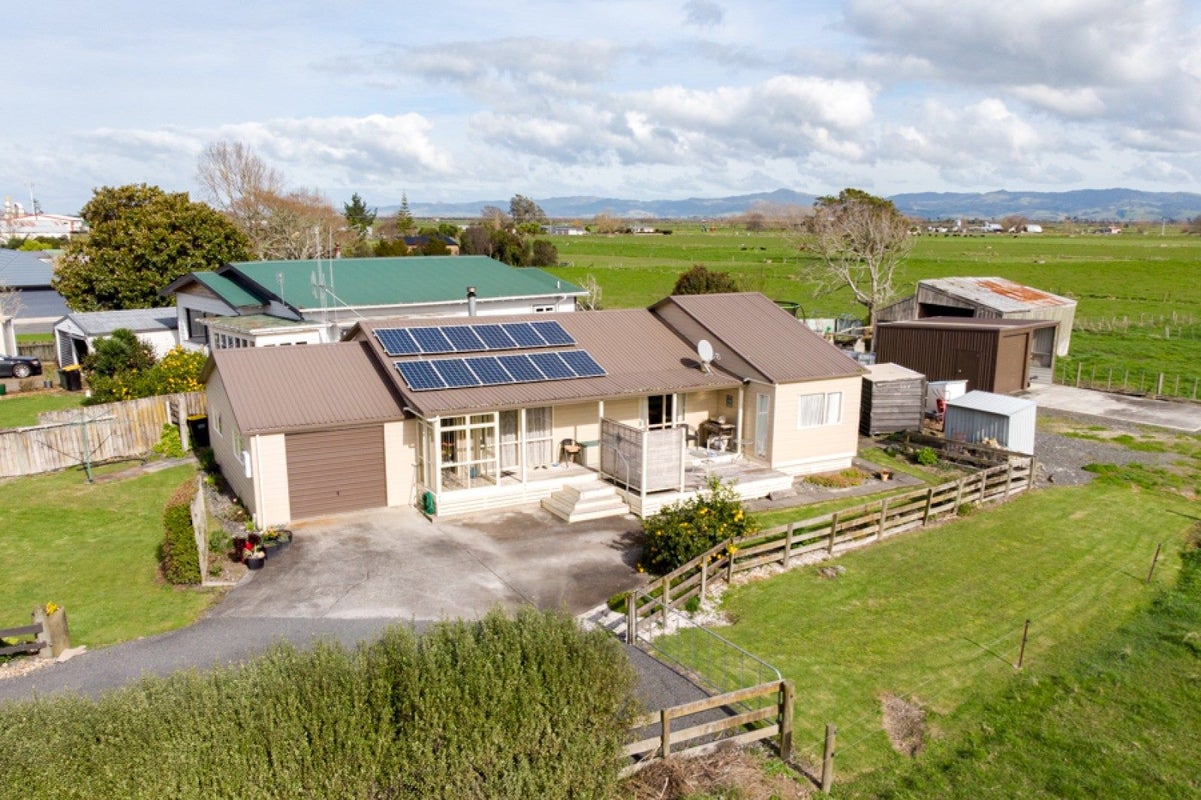 41 Pipiroa Road, Ngatea, Ngatea - Carousel 1