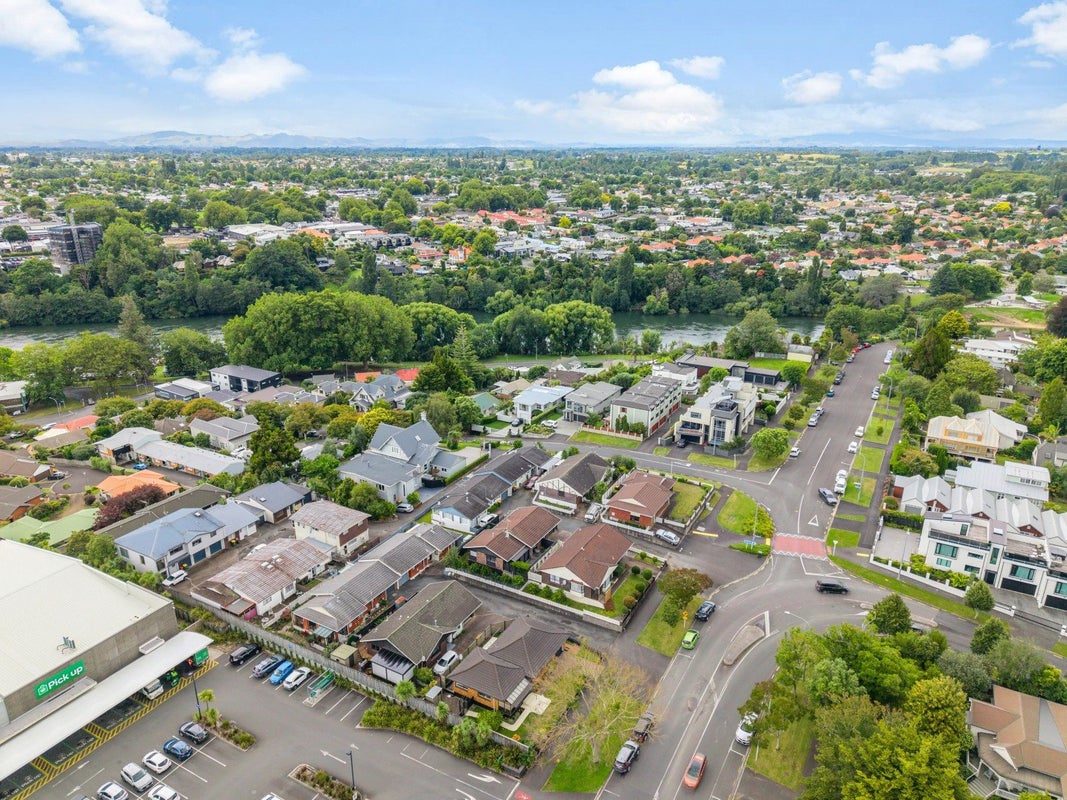 52 Anglesea Street, Hamilton Central, Hamilton - Carousel 7