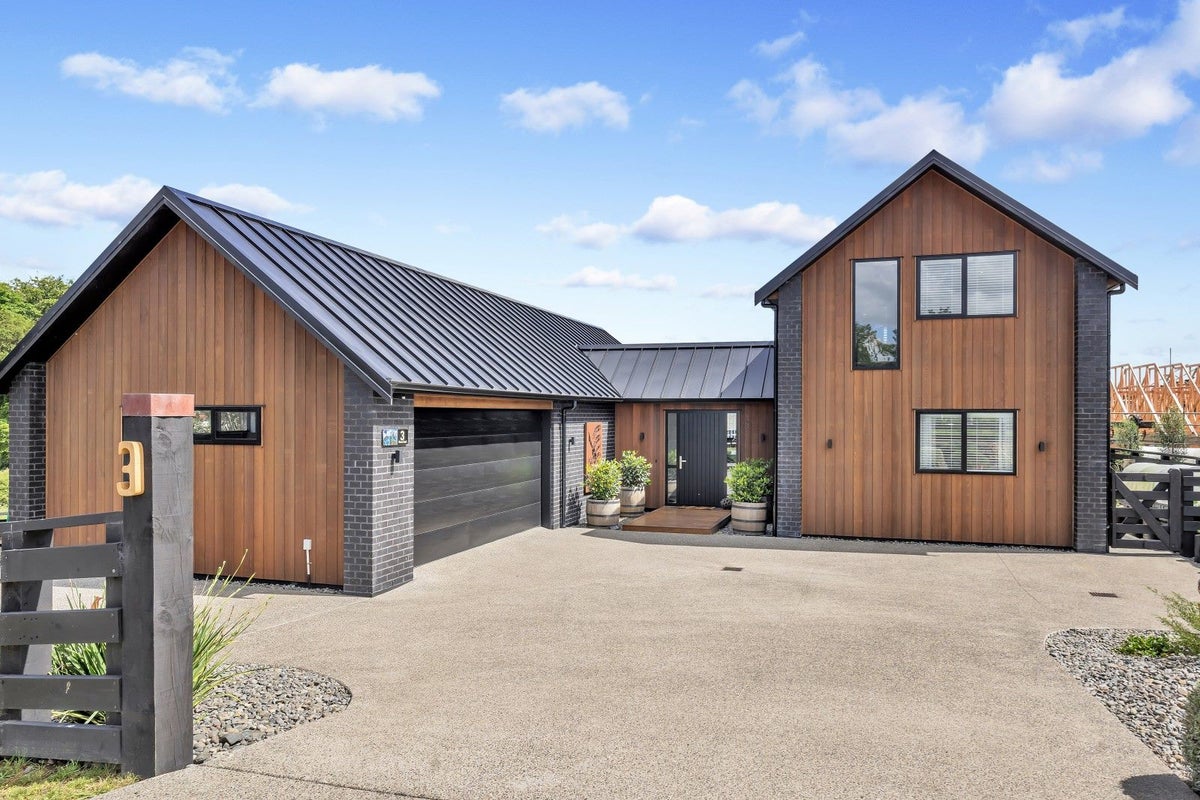 3 Hirere Road, Howick - Carousel 1