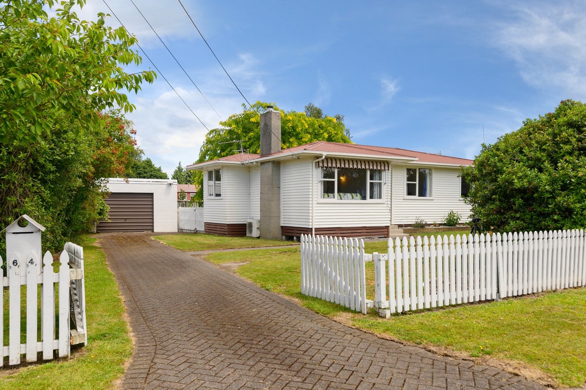 64 Mount View Drive, Mangakakahi, Rotorua - Carousel 1