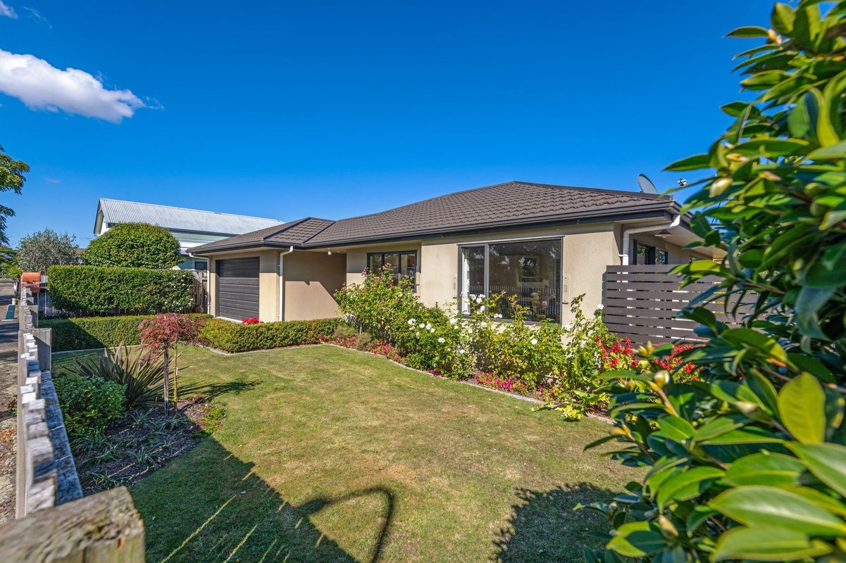 25 Alfred Street, Roslyn, Palmerston North - Carousel 1