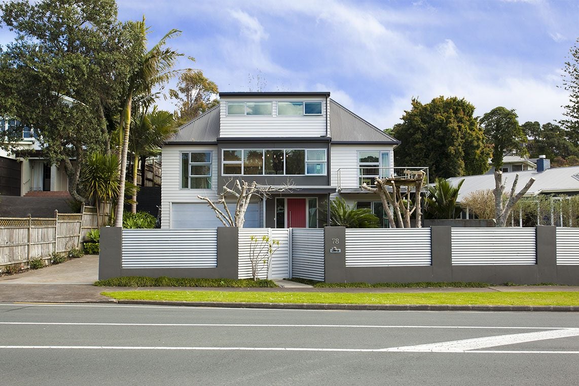 78 Beach Road, Castor Bay, Auckland - Carousel 1