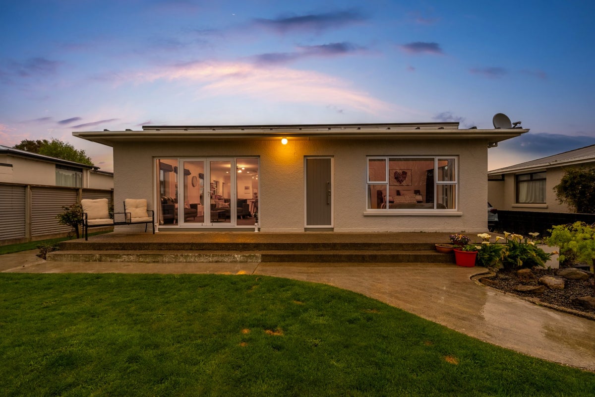37 Weka Street, Waikiwi, Invercargill - Carousel 2