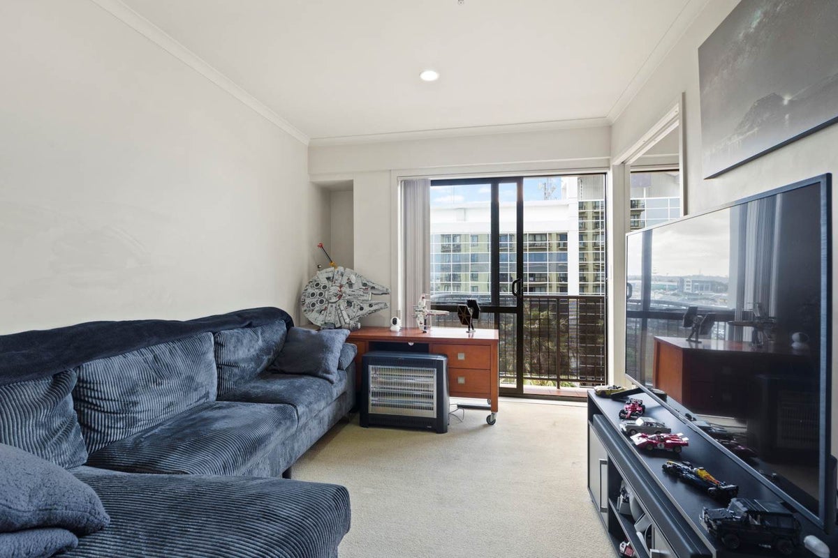 6H/18 Ronwood Avenue, Manukau, Auckland - Carousel 2