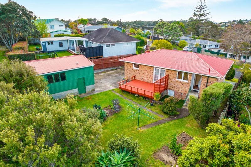 43 Taupo Street, Green Bay, Auckland - Carousel 2