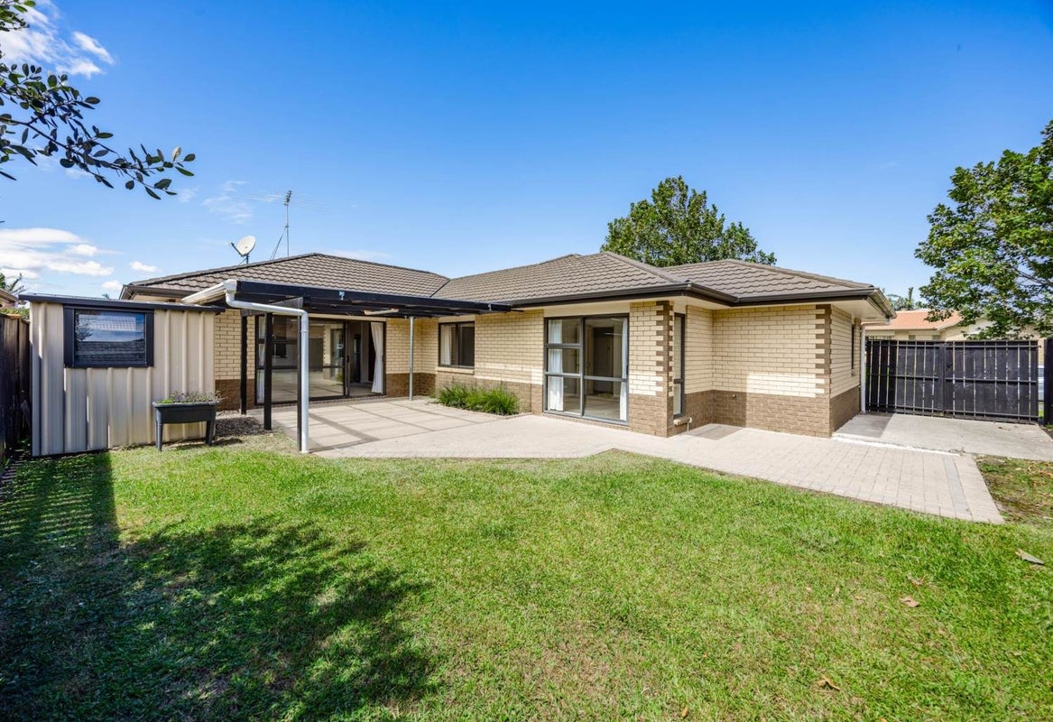 33 Belcoo Crescent, East Tamaki, Auckland - Carousel 1
