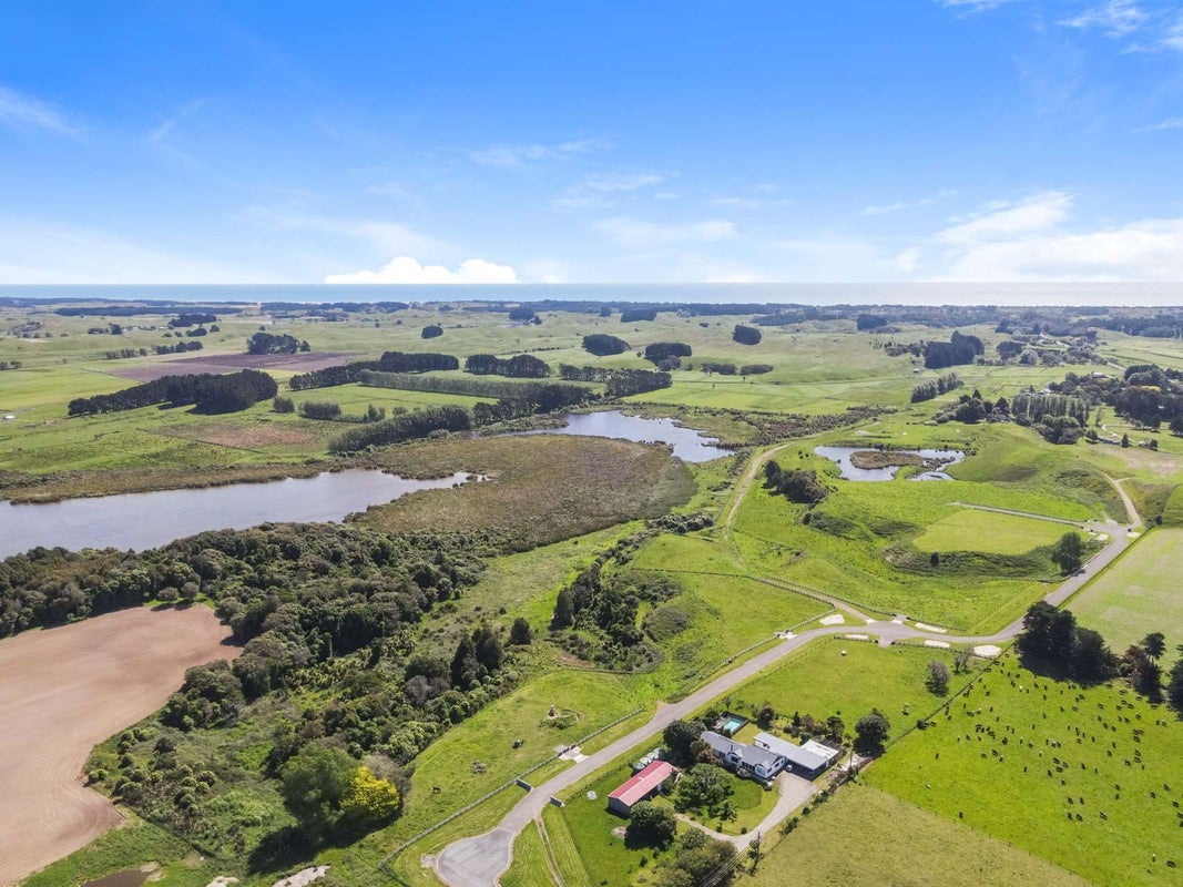 49 Whio Grove, Hokio Beach, Levin - Carousel 8