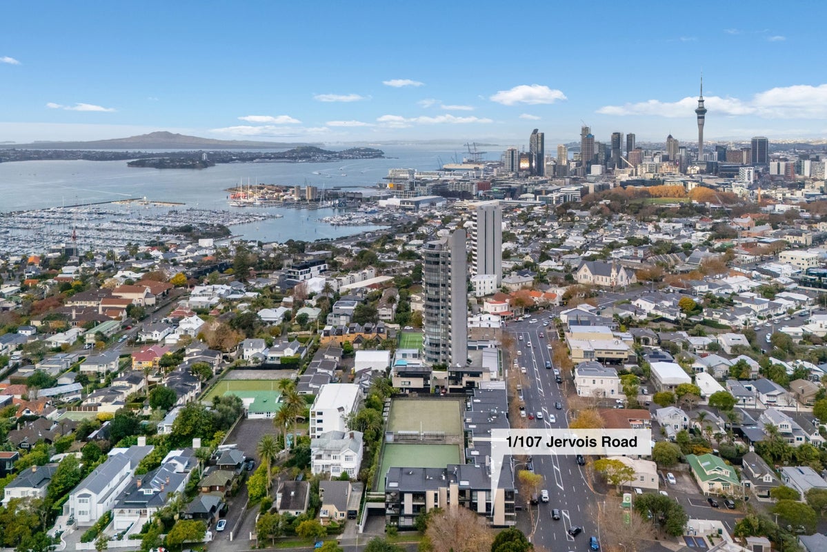 1/107 Jervois Road, Herne Bay, Auckland - Carousel 2