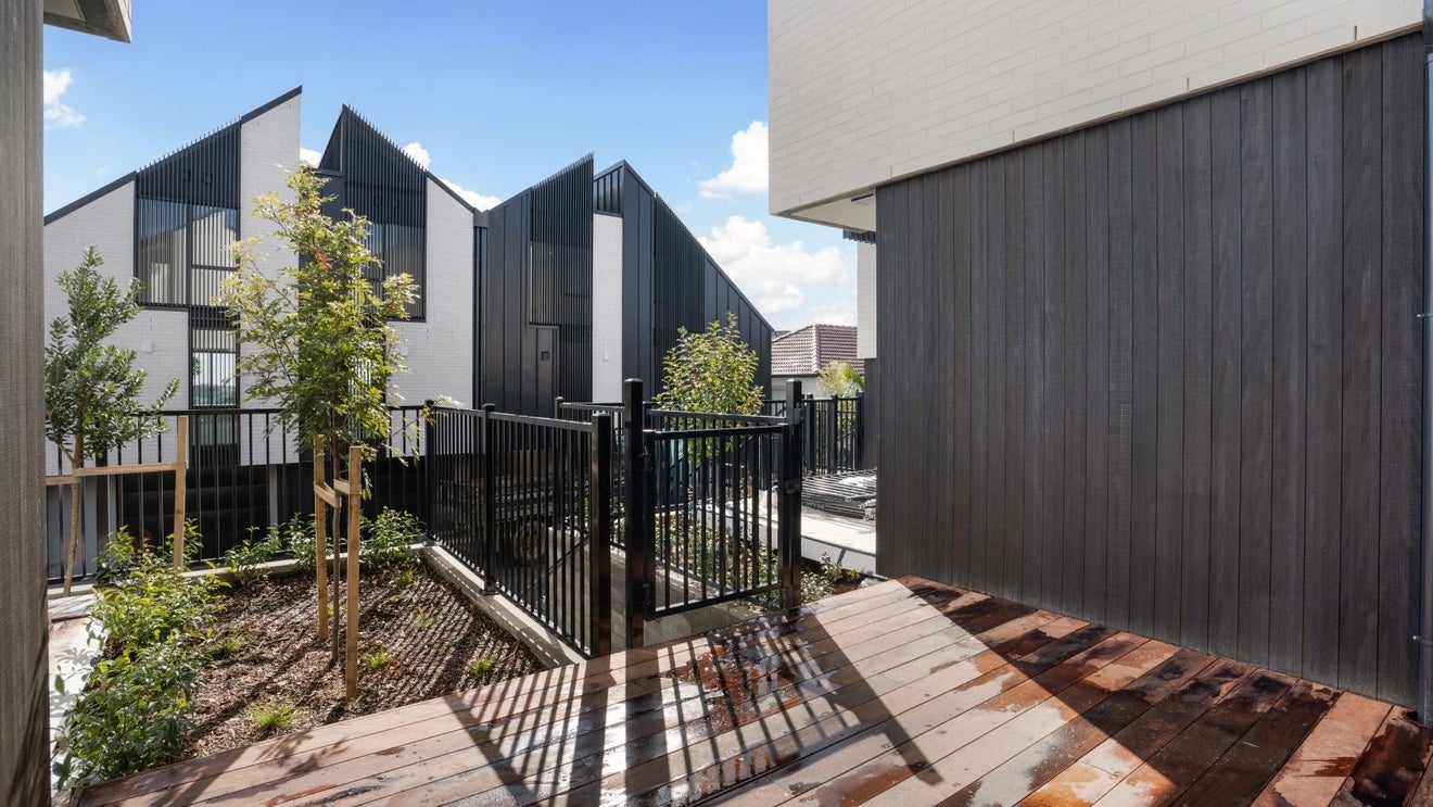 3/748 Remuera Road, Remuera, Auckland - Carousel 1