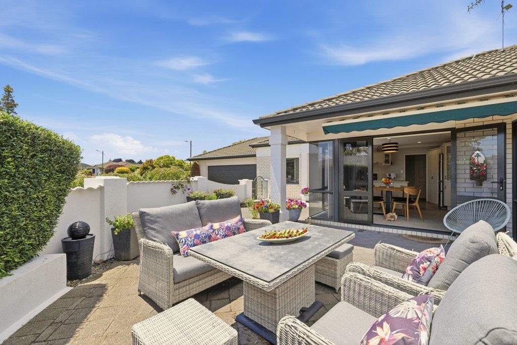 61 Stableford Drive, Pyes Pa, Tauranga - Carousel 2