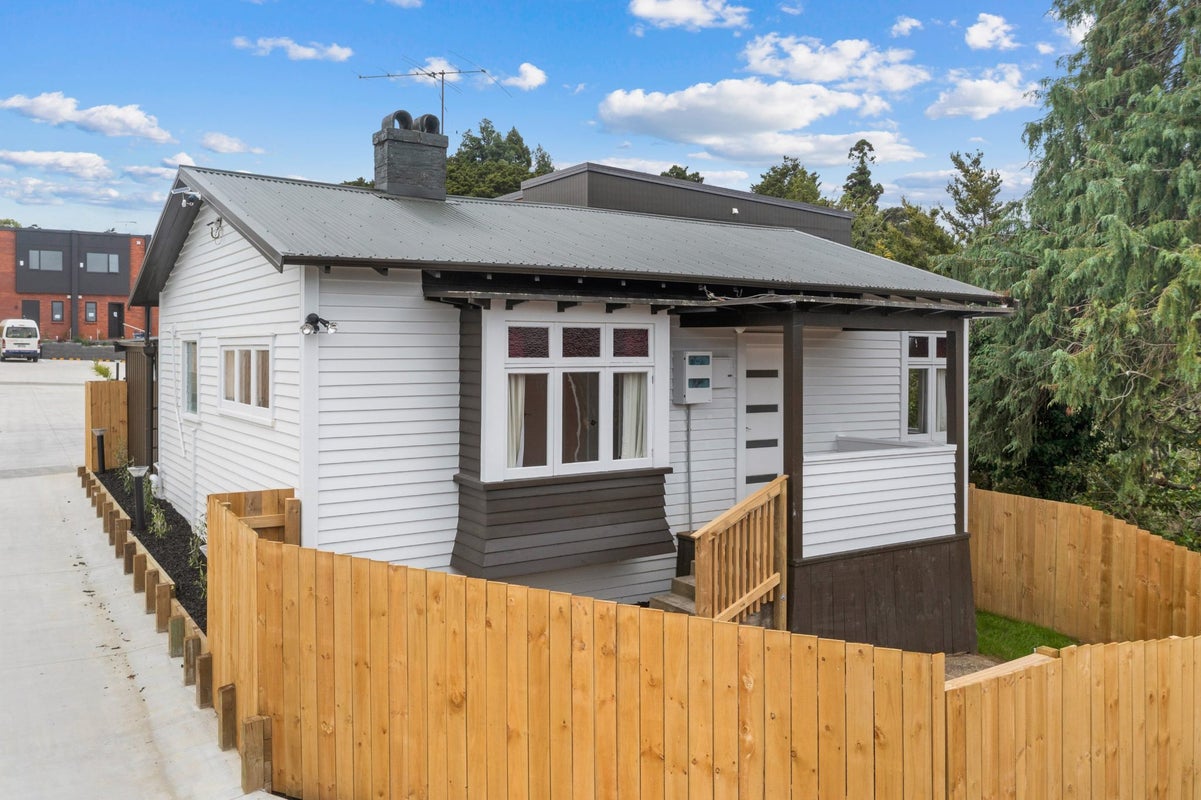 2/72 Alfriston Road, Manurewa East, Auckland - Carousel 13