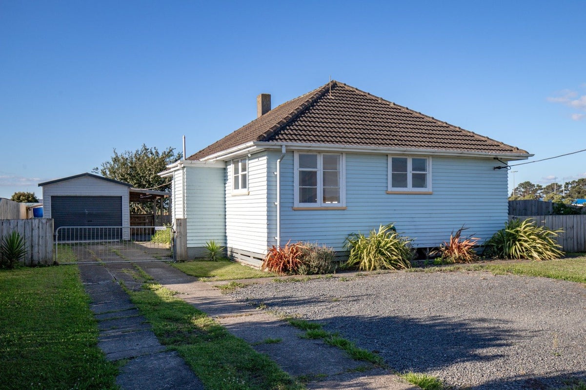 687 State Highway 25, Waitakaruru, Ngatea - Carousel 1