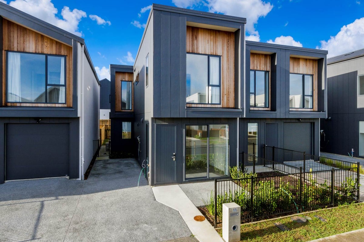 11 Porowha Road, Westgate, Auckland - Carousel 1