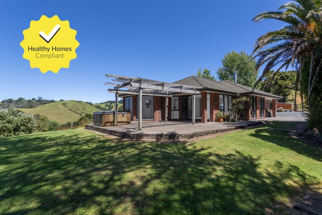 17 Saleyards Road, Puhoi, Warkworth - Carousel 1