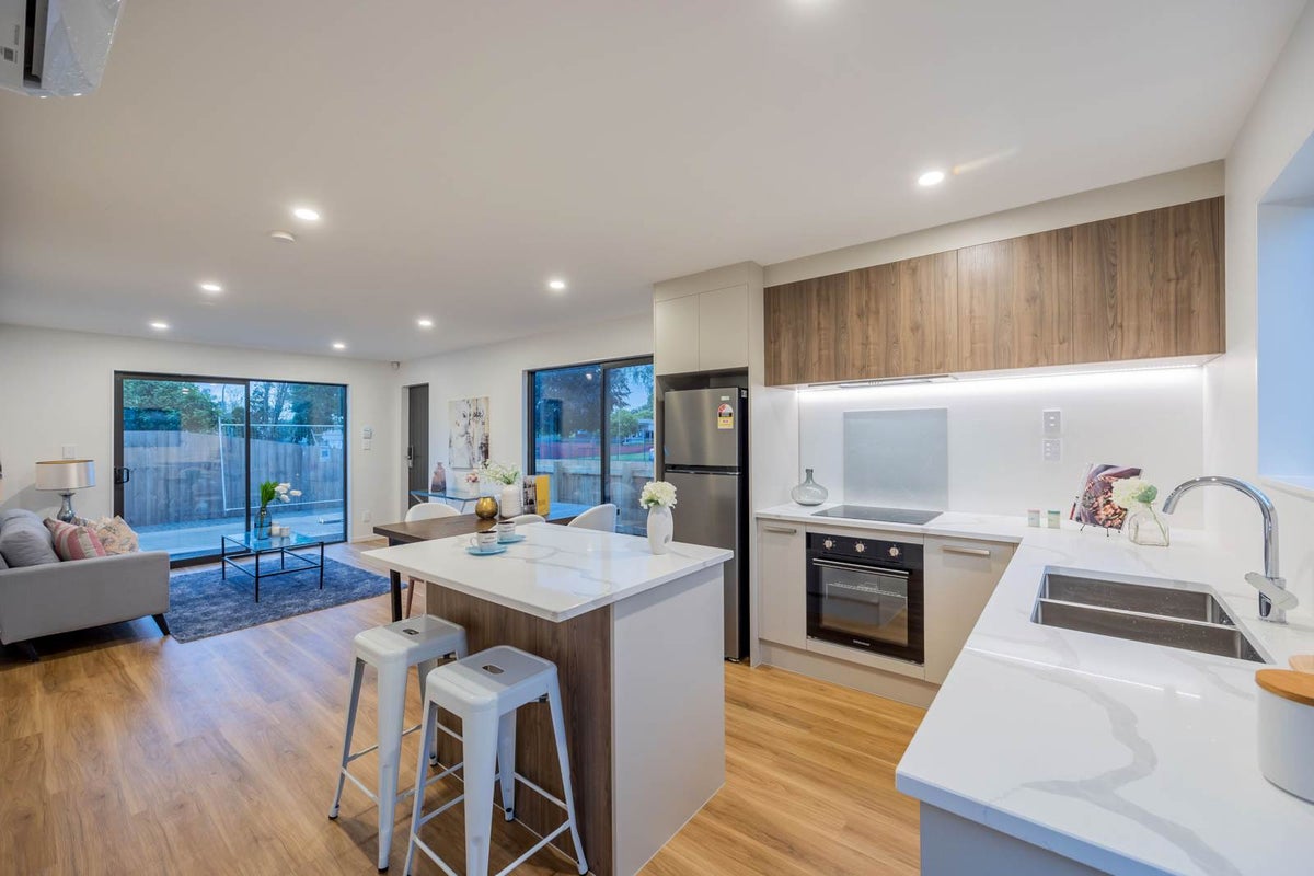 8B Jupiter Street, Rosehill, Papakura - Carousel 1