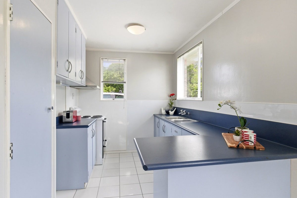 183D Newlands Road, Newlands, Wellington - Carousel 2