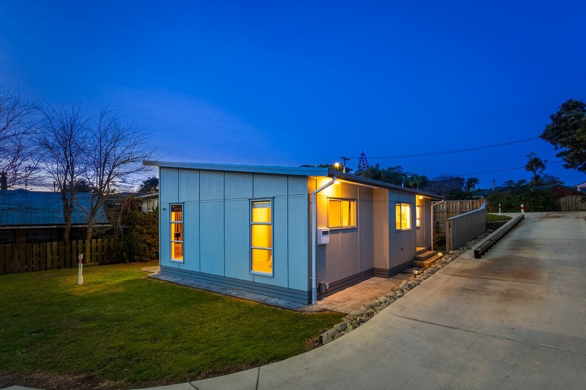 2A Kokako Road, Otaihanga, Paraparaumu - Carousel 2