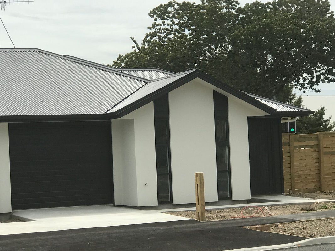 1/2 McNicol Street, Fairfield, Hamilton - Carousel 1