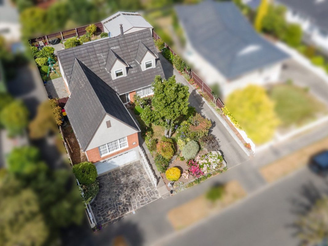 32 Hillcrest Place, Avonhead, Christchurch - Carousel 32
