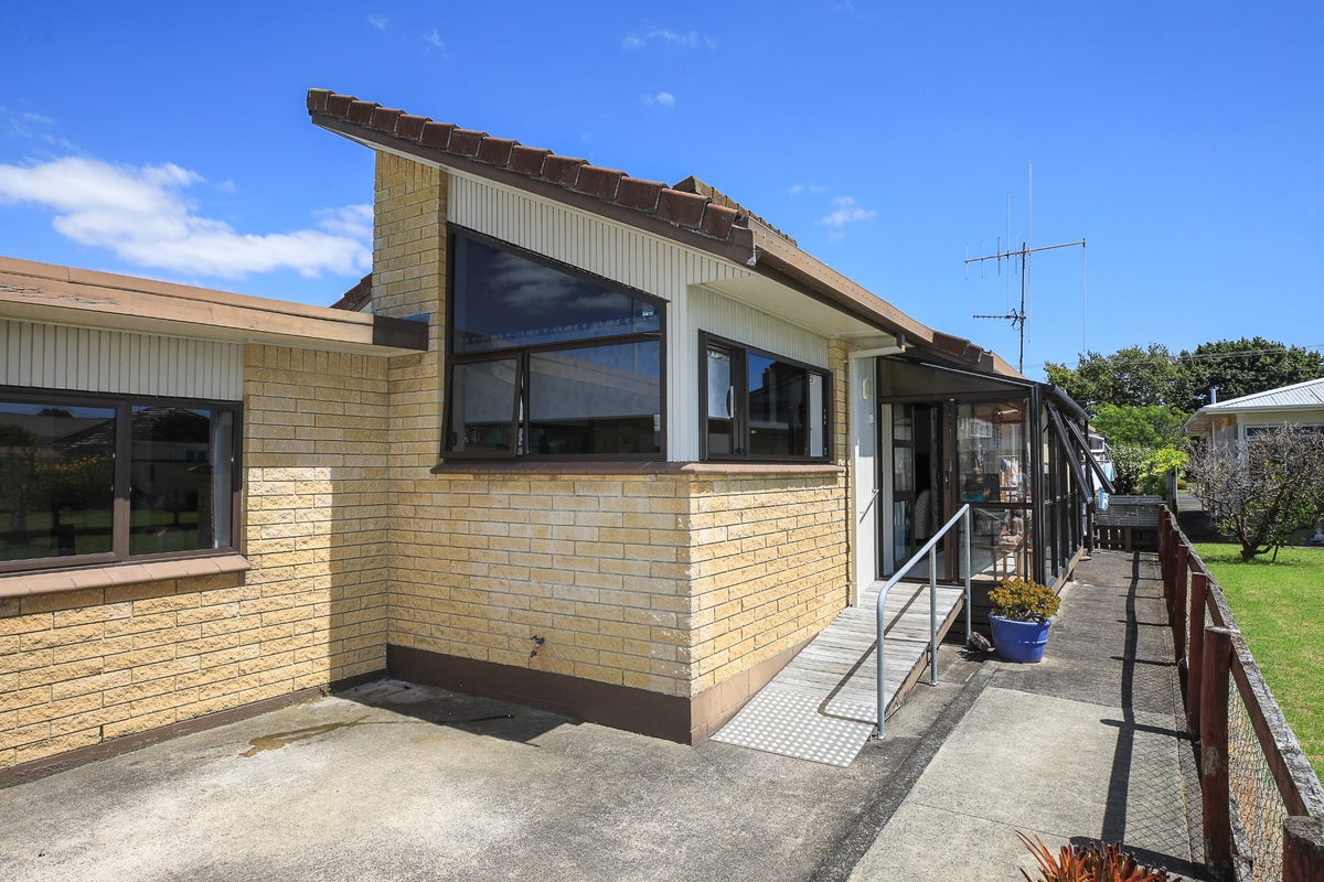 312 Queen Sh25 Street, THAMES, Thames - Carousel 2