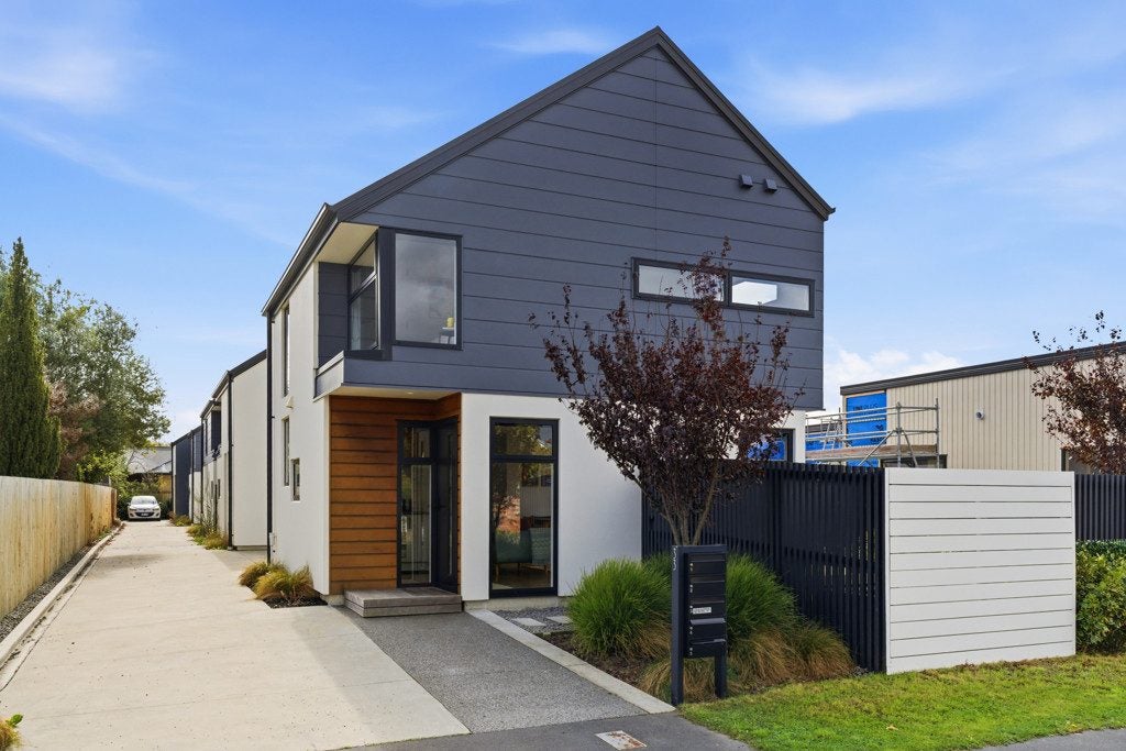1/33 Leitch Street, Somerfield, Christchurch - Carousel 1