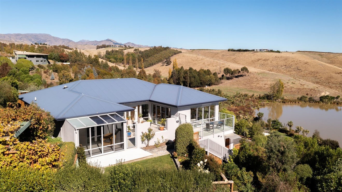 19 Lake View Place, Blenheim - Carousel 1