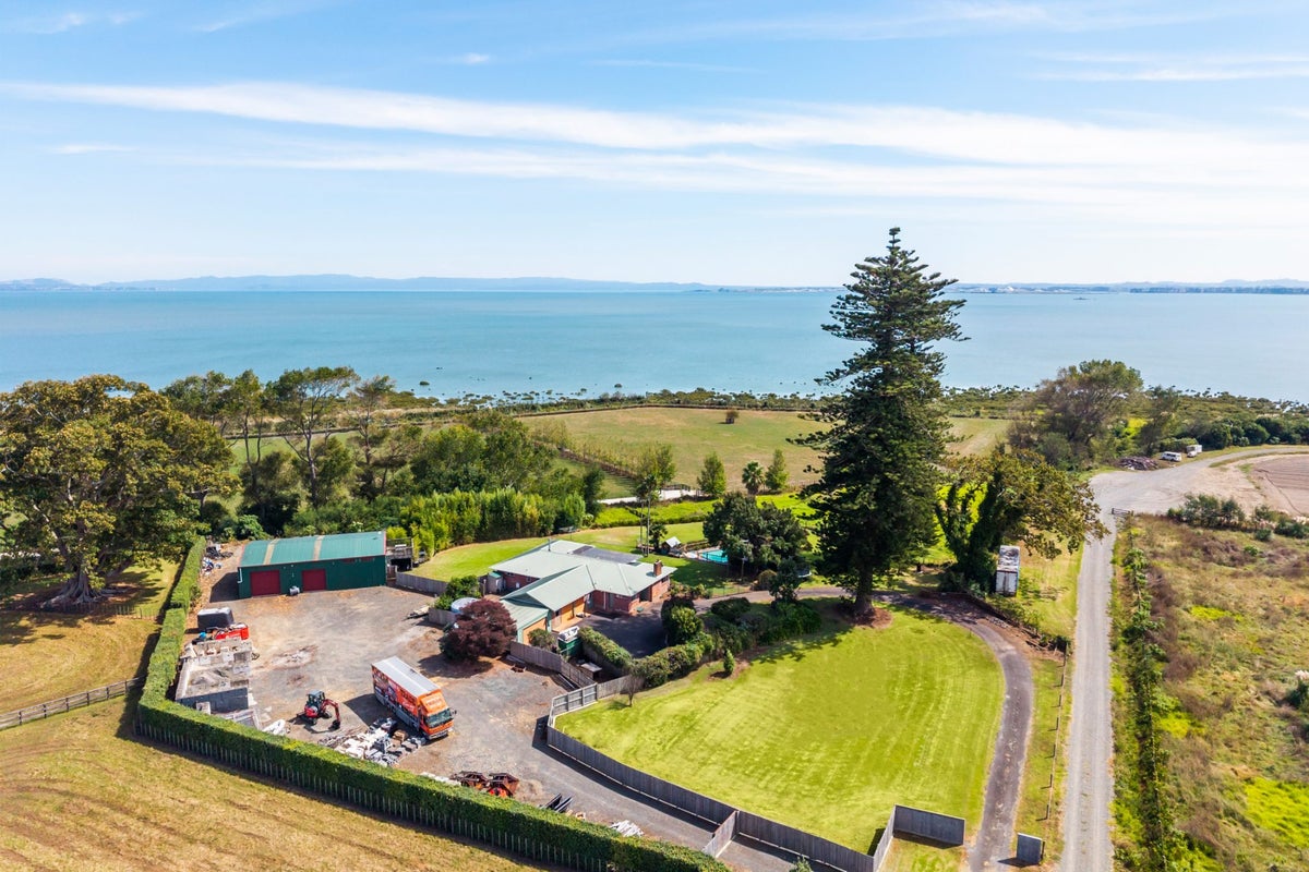 453 Urquhart Road, Karaka, Papakura - Carousel 2