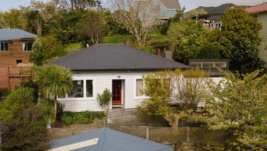 47 Dominion Park Street, Johnsonville, Wellington - Carousel 1