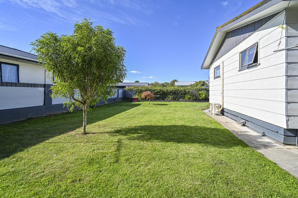 5 Nicholson Street, Mayfair, Hastings - Carousel 19
