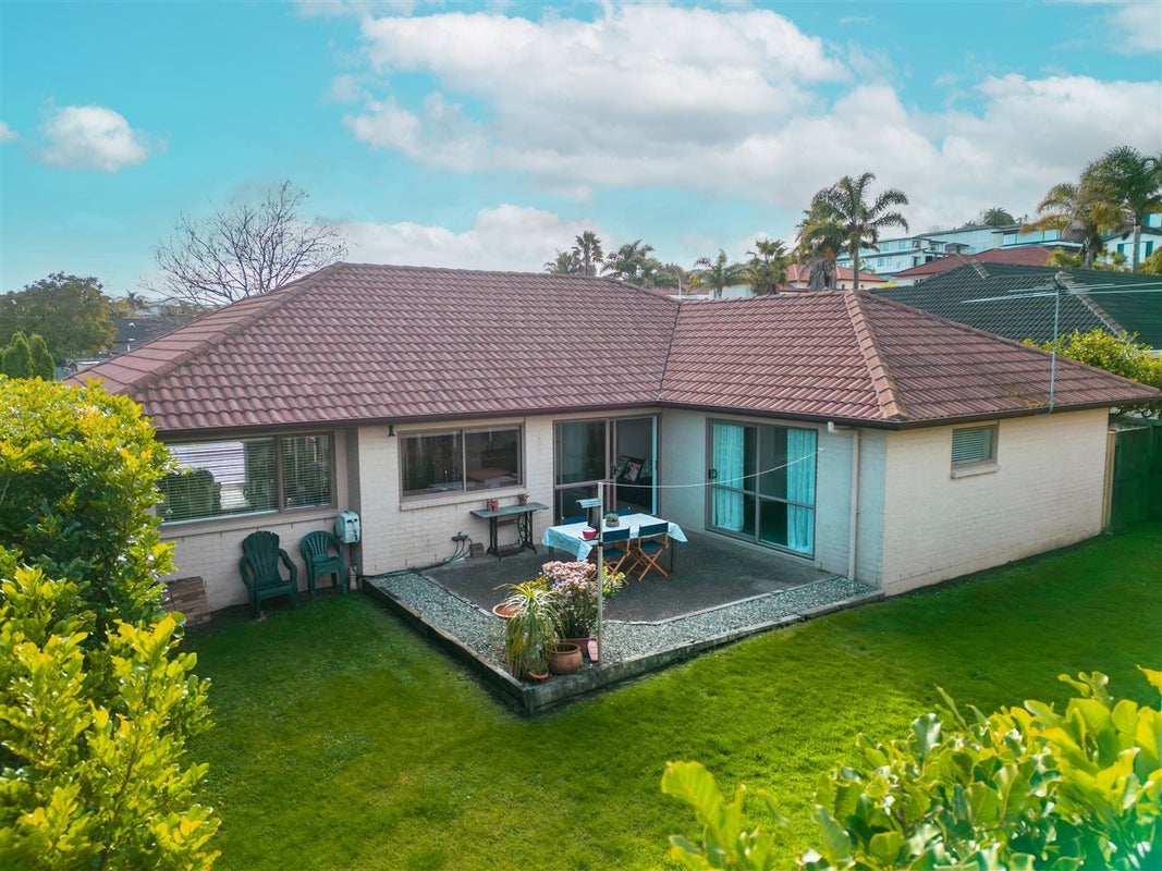 13 Gilford Place, East Tamaki Heights, Auckland - Carousel 2