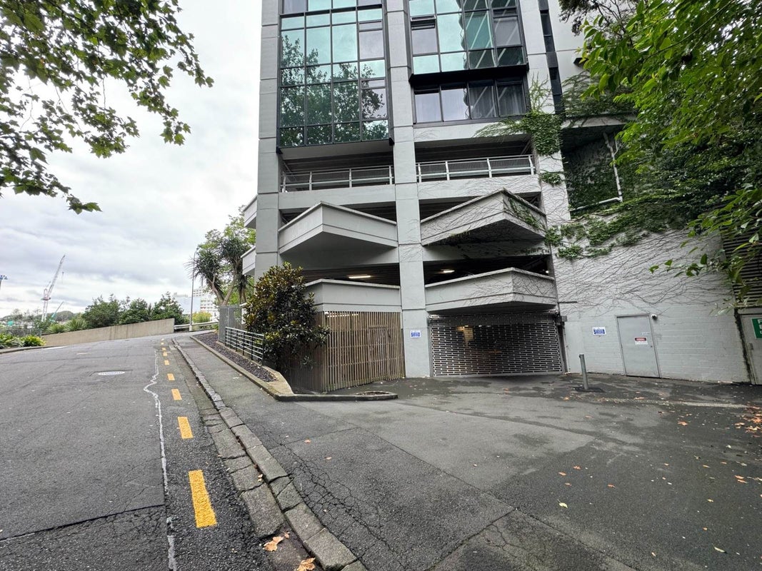 602/8 Whitaker Place, Grafton, Auckland - Carousel 2