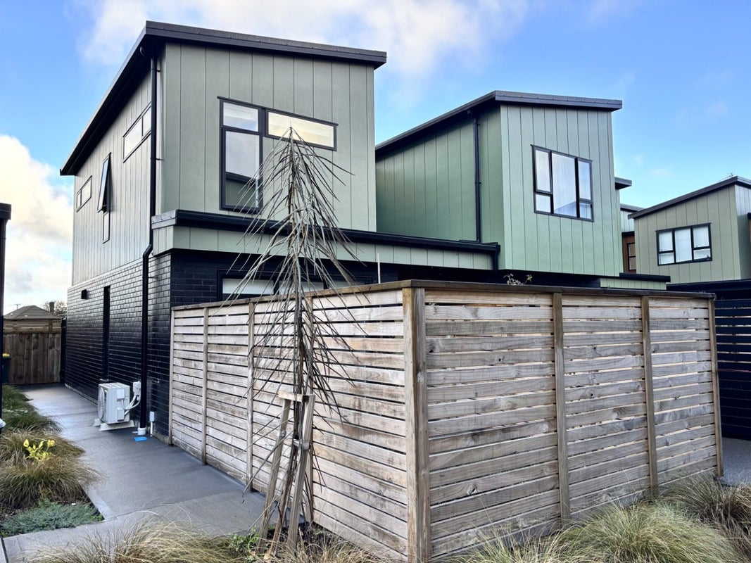 9/7 Johnston Grove, Taita, Lower Hutt - Carousel 1