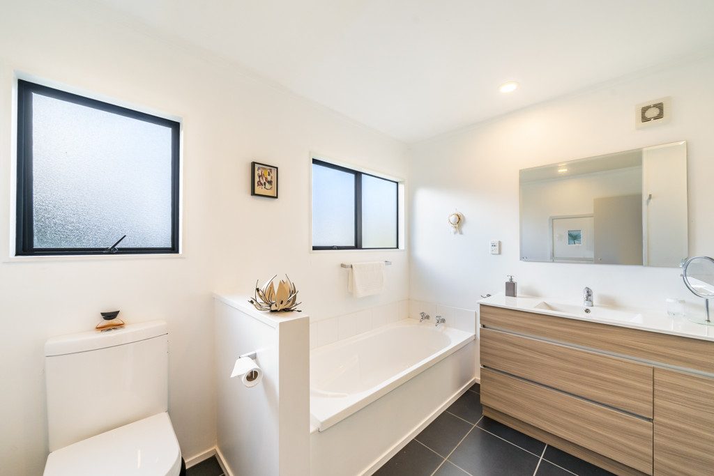 2/27 Korau Grove, Stokes Valley, Lower Hutt - Carousel 22