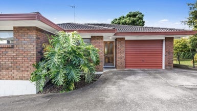 1/107 Moore Street, Howick, Auckland - Carousel 1