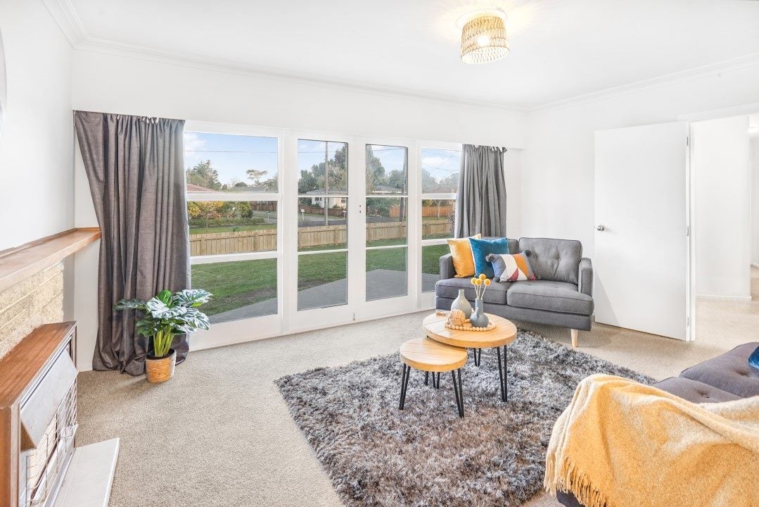 91 Lewis Street, Glenview, Hamilton - Carousel 1