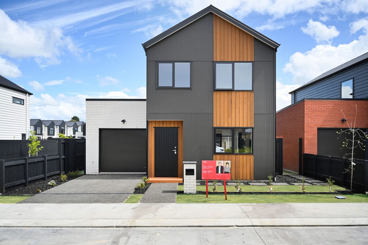 21 Joint Avenue, Chartwell, Hamilton - Carousel 1