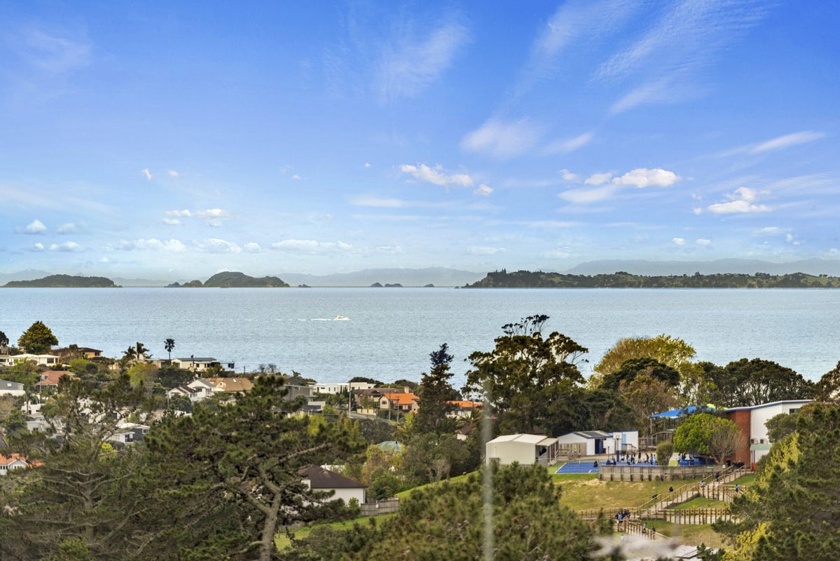 31 Bellbird Rise, Murrays Bay, Auckland - Carousel 2