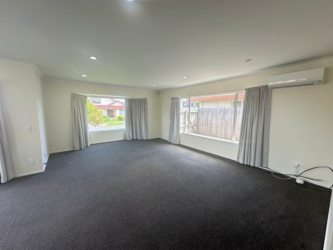 30 Dannemora Drive, Dannemora, Auckland - Carousel 2