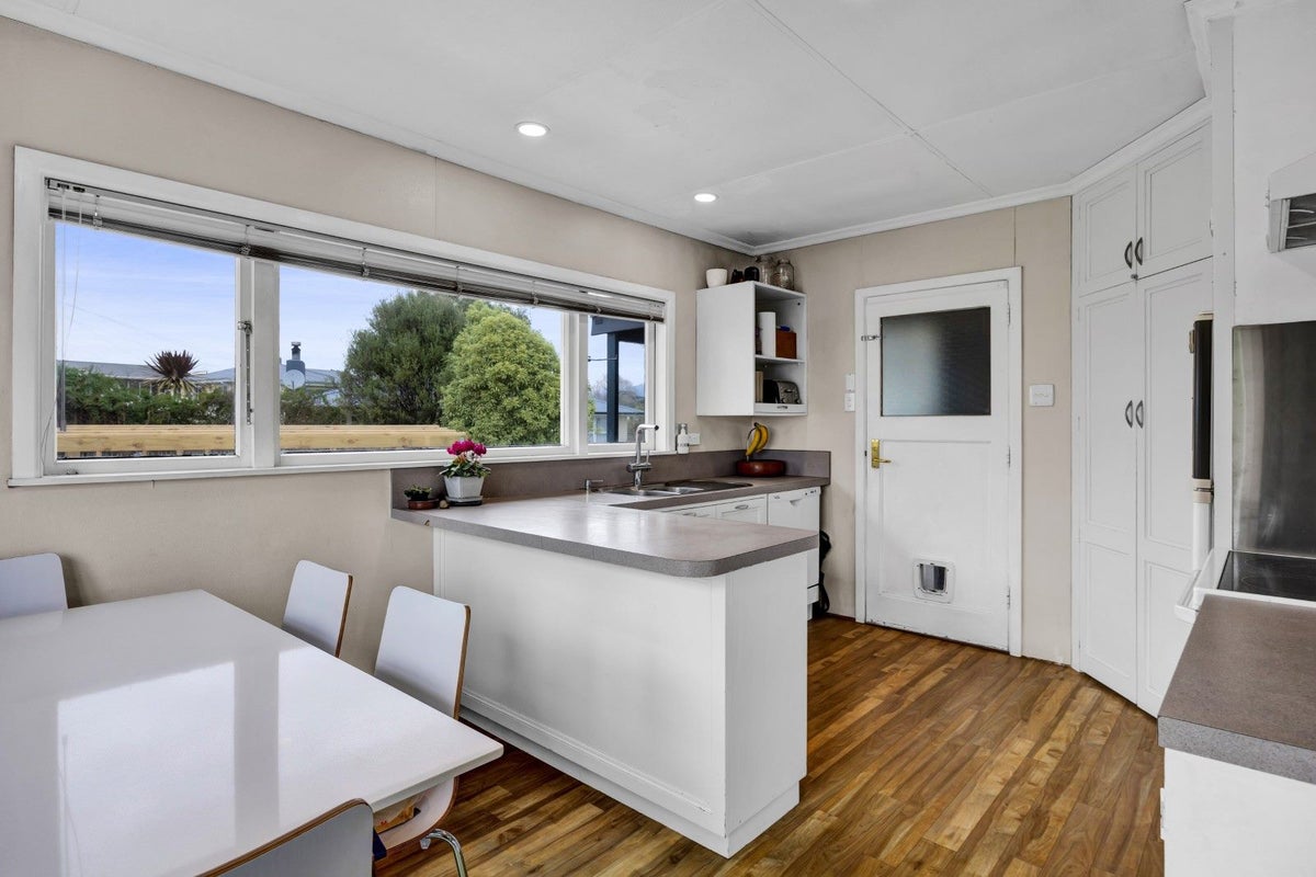 47 Clawton Street, Westown, New Plymouth - Carousel 2