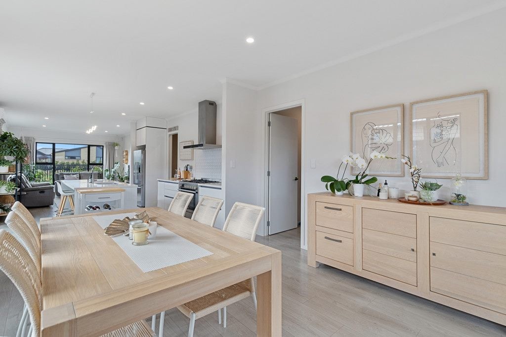 14 Wyrall Way, Chartwell, Hamilton - Carousel 2